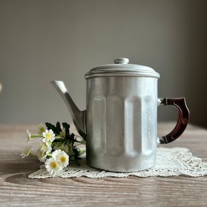 Cafetera francesa vintage, cafetera de aluminio, Kafeexpress, retro de mediados de siglo, decoración de la casa de campo de la década de 1950, utensilios de cocina de metal