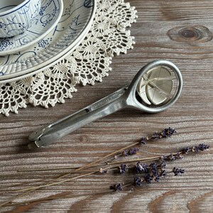 アンティーク　イングランド製　インテリア　英国製　卵スライサー　海外購入 Vintage Egg Cutter W Germany - Etsy