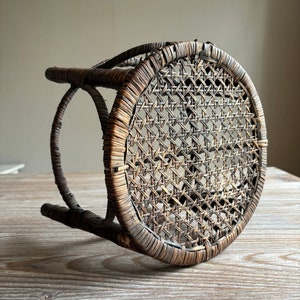 Vintage rattan plant stand, wicker stool, flowers table podium, Vintage furniture, Country Farmhouse home decor, Mid century