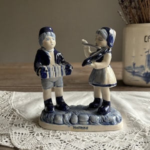 Adorable vintage figurine, Dutch Delft statuette, Blue white figurine, Holland porcelain, Vintage home decor, mid century statuette