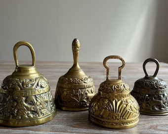 Florido Antiguo Latón Campana Clásico Metal Decoración Hogar Decoración 54317653 PNG