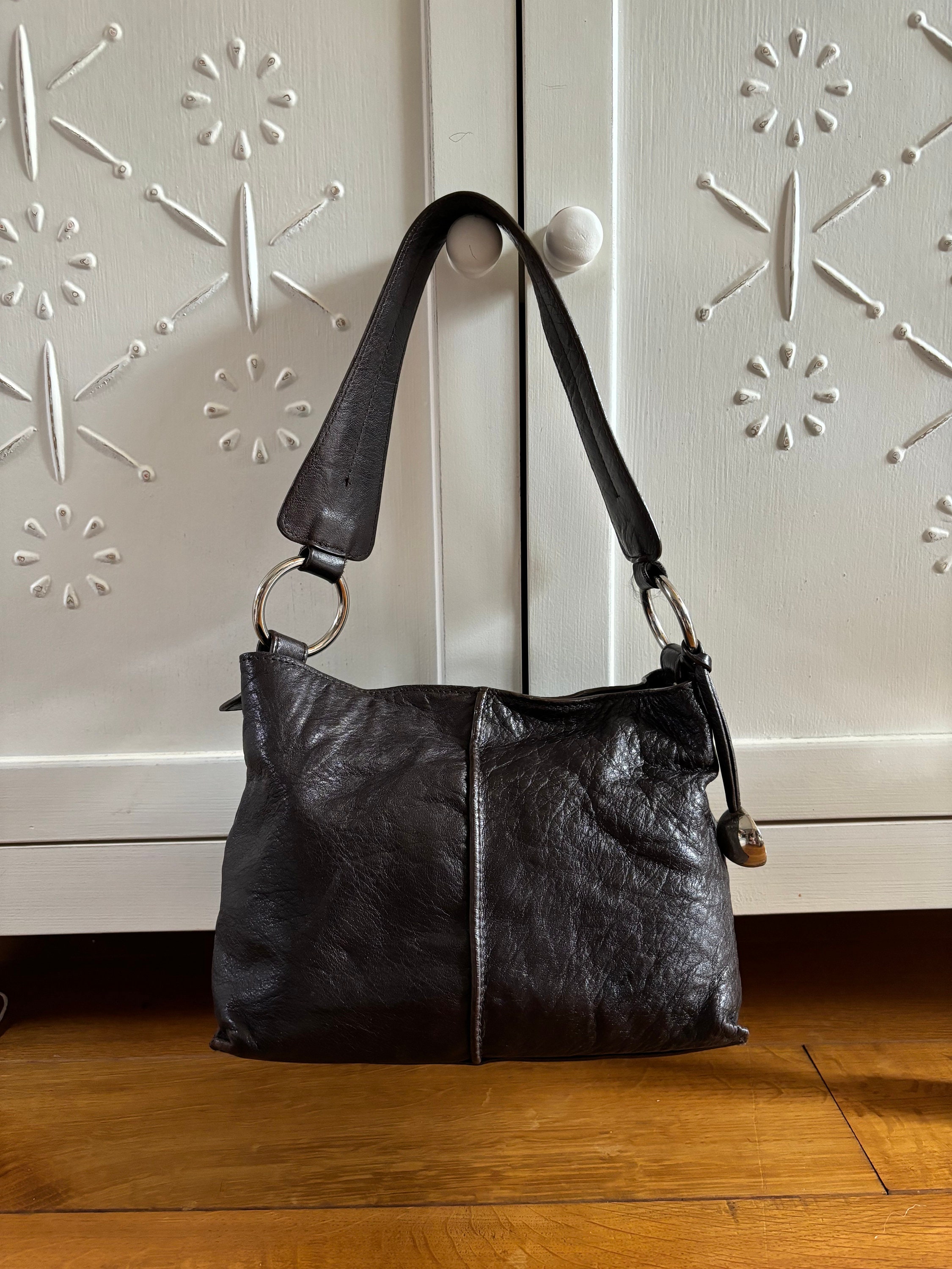 一点物　FURLA 70s vintage leather handbag Vintage FURLA Made In Italy Black Leather 3 Layers Handbag
