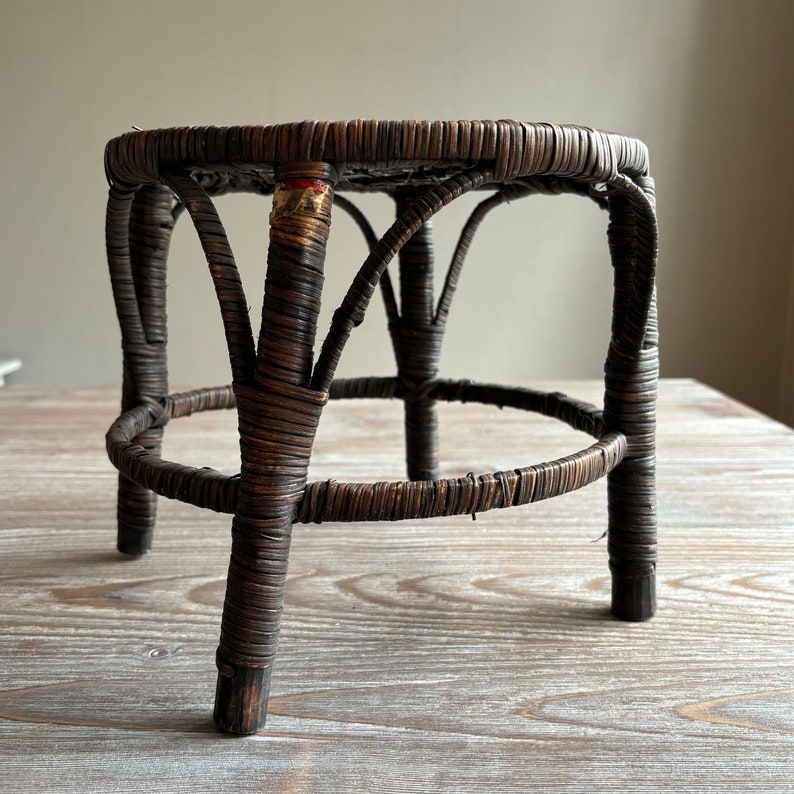 Vintage Rattan Plant Stand, Wicker Stool, Flowers Table Podium, Vintage ...