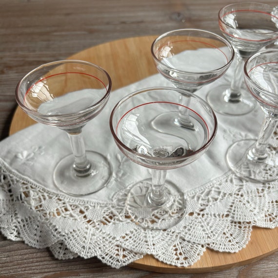 Vintage Cocktail Aperitif Gläser mit rotem Streifen, Likör kleine Gläser, Klarglas, Vintage Barware Gläser, Mid Century Bar Glas