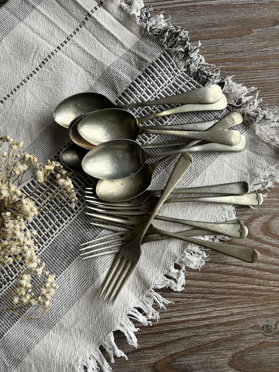 イギリス製 カトラリーセット イギリス製 カトラリーセット アンティークシルバーカトラリーセット