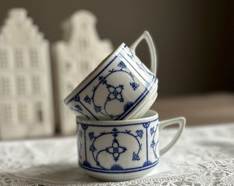 2 vintage Blau Saks ceramic tea cups, Blau saks porcelain, 50s GDR DDR Jager Eisenberg, white cobalt blue,whiteware