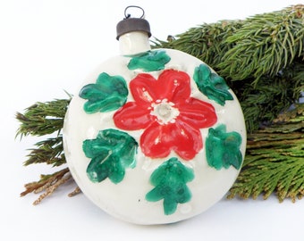 1930s - 1940s Pre war Christmas ornament Snowflake ornament Double sided Glass Christmas decoration White green red flower ornament Woodland