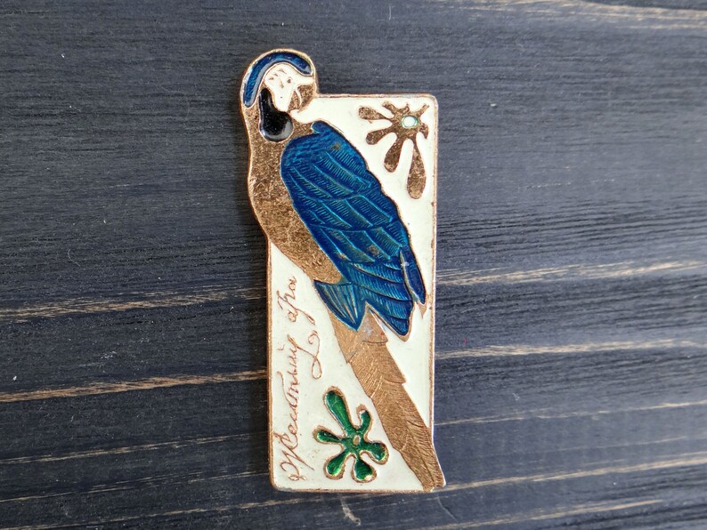 Parrot Bird pin Hipster backpack pins Vintage Bird badge Metal pin button Back to school gift Blue enamel pin badge Sister gift Teen gift image 4