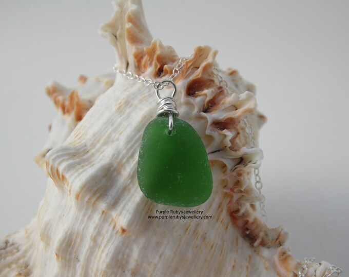 Dainty Bright Bottle Green Marazion Sea Glass Necklace