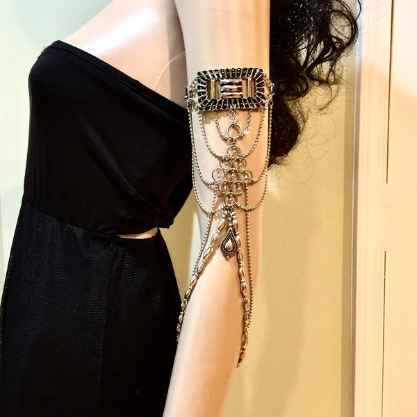 Silver Metal Medieval Arm Chains, Bohemian Upper Arm Bracelet, Handmade Armband, Draped Boho Armlet, Unisex Body Jewelry, Gothic Arm Band