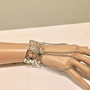 Silver Tone Bracelet Chain Ring. Hand Accessory. Cuff Ring Metal Bracelet. Hand Piece Chain. Ring Connected to Bracelet. Chain Link Bracelet