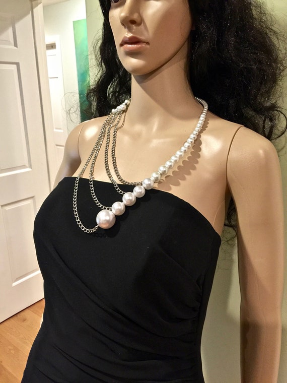 navy blue dress for baby girl Necklines and Accessories: How to Choose Jewelry Based on Different Ou