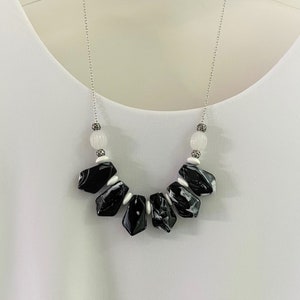 Geometric black necklace, Black chunky necklace, Boho black and white necklace, Black statement necklace for Women, Black modern necklace
