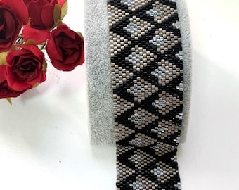 Statement beaded cuff bracelet, Black and gray elegant bracelet for women, Special and unique bracelet, Geometric handmade beaded bracelet