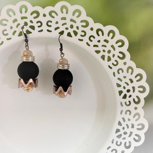 Black dangle earrings for women, Geometric earrings, Long statement earrings, Modern earrings, Bold black earrings, Black round earrings