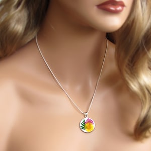 Magnetic Golf Ball Marker Necklace PLUS Ball Marker made with REAL dried flowers - gift idea for any golfer - tournament golf gift idea
