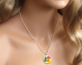 Magnetic Golf Ball Marker Necklace PLUS Ball Marker made with REAL dried flowers - gift idea for any golfer - tournament golf gift idea