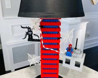 Spiderman vs Venom Lamp made of LEGO® Bricks