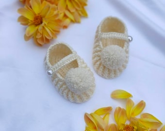 Cream Handmade Crochet Knitted Baby Babies Infant Girl boots booty booties Pram shoes Mary Jane,Newborn Baby shower gift,Photoshoot Gift Box