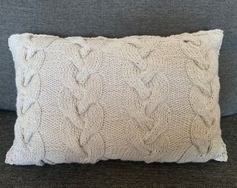 Wide Cable Lumbar Pillow