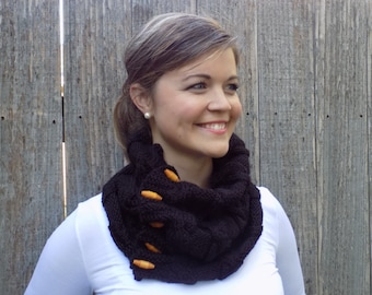 Cozy Cable Cowl - Neck Warmer - Scarf