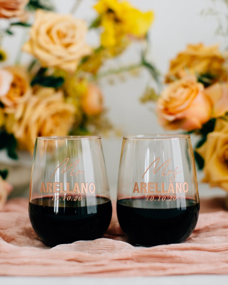 Personalized Couples Wedding Stemless Wine Glasses Set of TWO Custom Engraved Wine Glasses, Personalized Anniversary Gift, Engagement Gift image 8