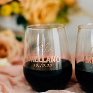 Personalized Couples Wedding Stemless Wine Glasses Set of TWO Custom Engraved Wine Glasses, Personalized Anniversary Gift, Engagement Gift H11