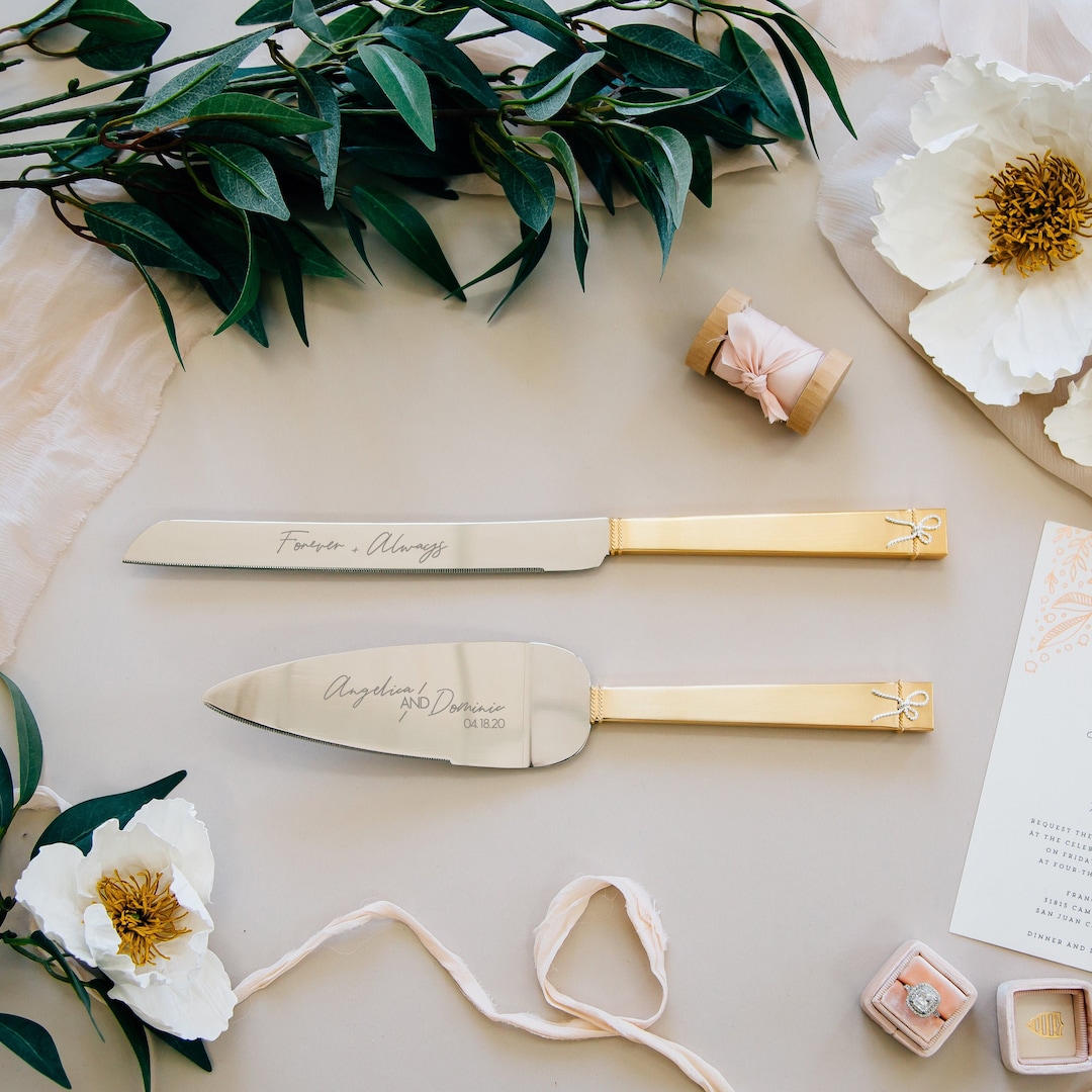 Personalized Vera Wang Love Knots Gold Wedding Cake Knife and Etsy 日本