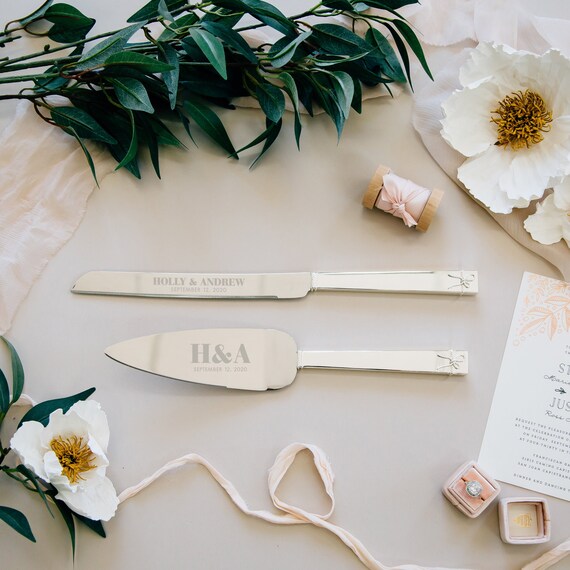 Personalized Vera Wang Love Knots Silver Cake Knife and Server Set 2PC Engraved Wedgwood Custom Wedding Traditional Cake Cutting Ceremony Etsy