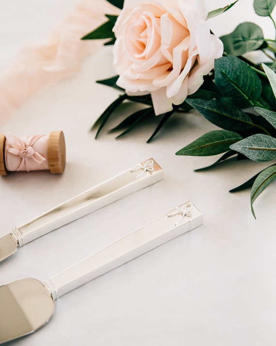 Vera Wang With Love Gold Wedding Cake Knife and Server Set