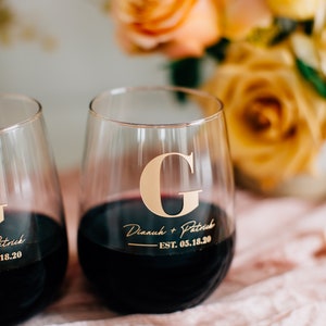 Personalized Couples Wedding Stemless Wine Glasses Set of TWO Custom Engraved Wine Glasses, Personalized Anniversary Gift, Engagement Gift H12