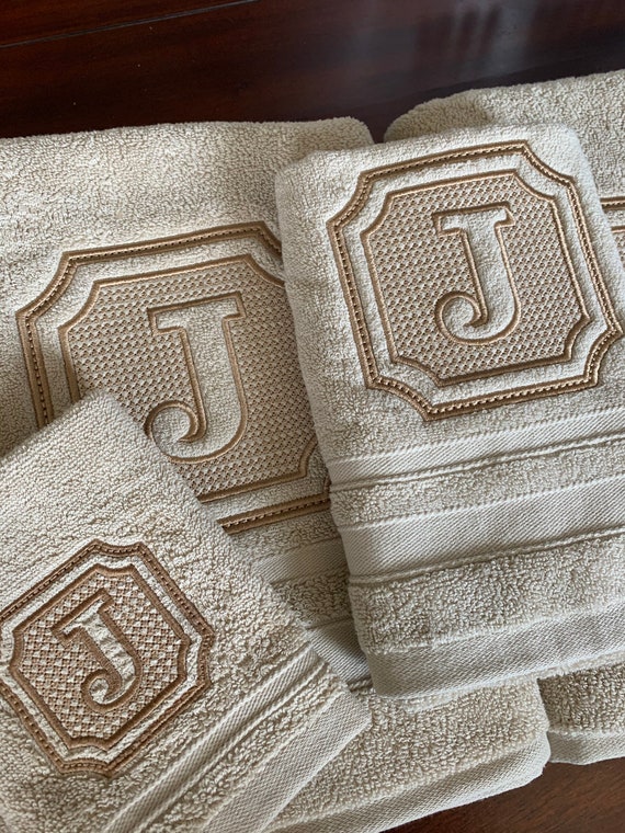 Monogrammed Luxury Bath Towel Set Hand Towels Wedding Gift - Etsy