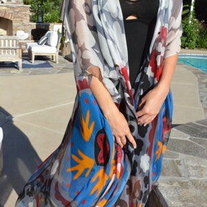 Doorschijnende zijden kimono: abstracte bloemenprint, lichtgewicht stofdoek afbeelding 5