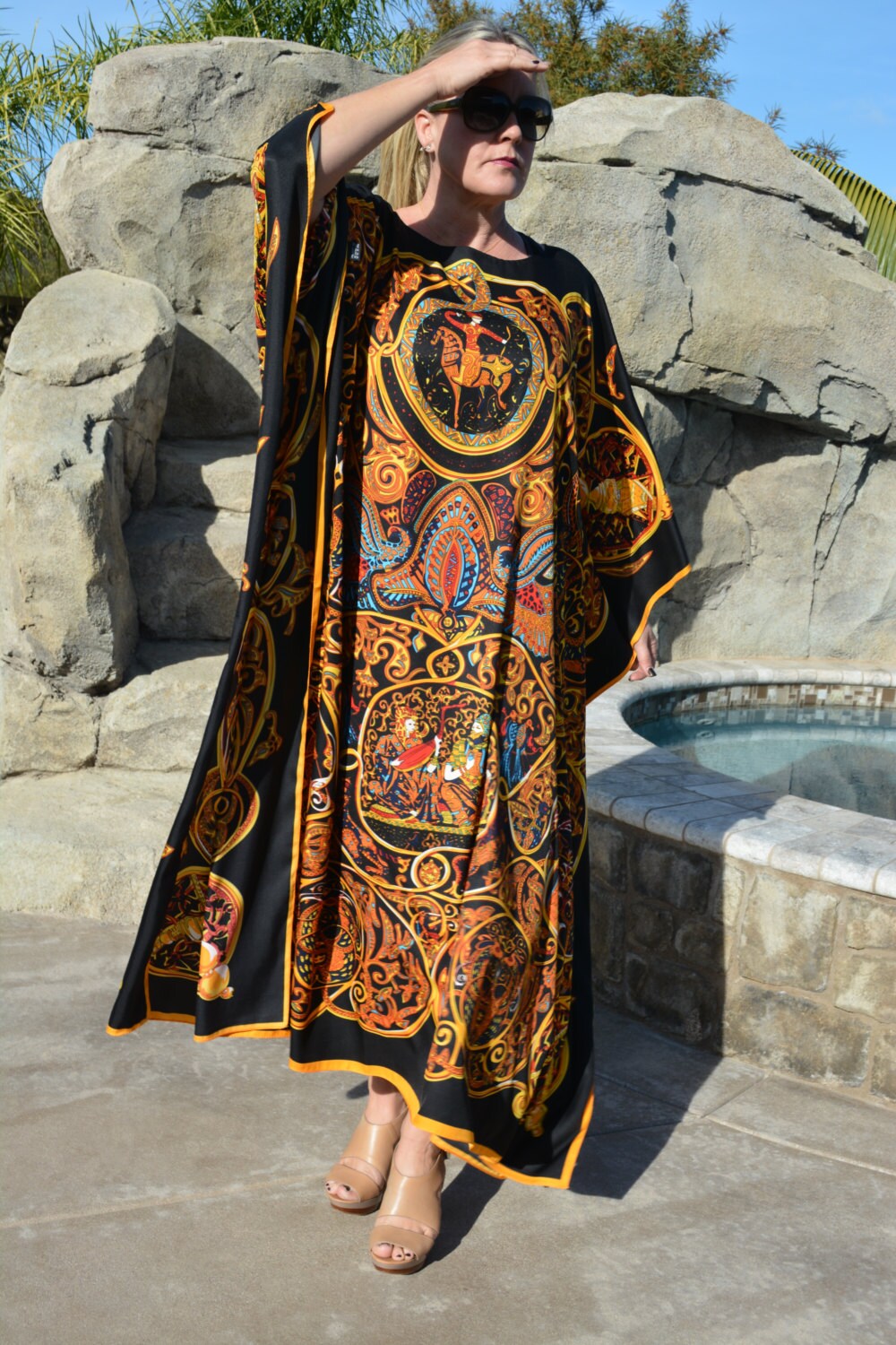 kaftan black and gold