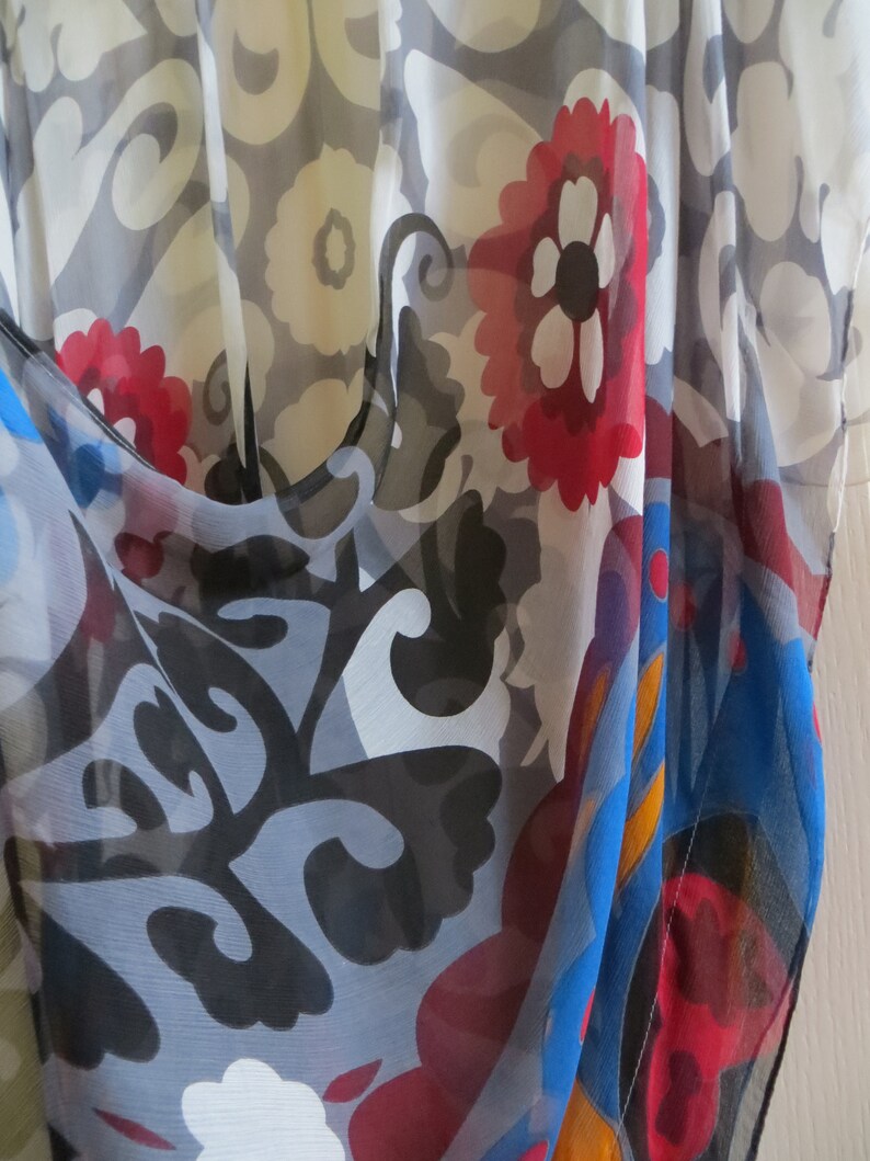 Doorschijnende zijden kimono: abstracte bloemenprint, lichtgewicht stofdoek afbeelding 6