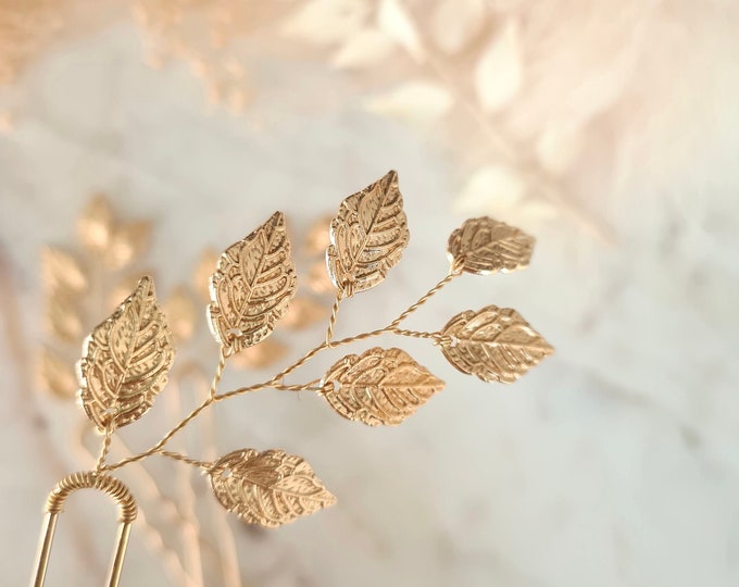 Featured listing image: Minimalist and Delicate Gold Leaves Bridal Hair Pins | Bridesmaid Hair Pins | Gold Leaf Bridal Headpiece | Wedding Hair Accessory | Vintage