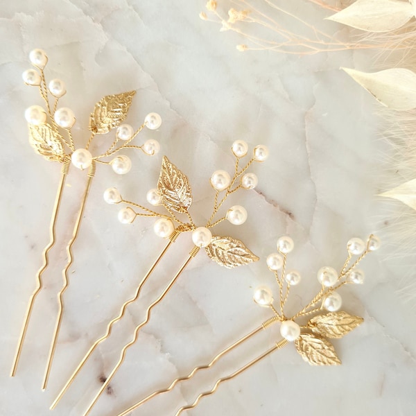 Épingles à cheveux de mariée en perles délicates et feuilles d'or | Épingles à cheveux de demoiselle d'honneur | Coiffe de mariée feuille d'or | Accessoire pour cheveux de mariage | Perles minimalistes