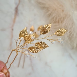 Vintage and Delicate Leaves & Crystals Bridal Hair Pins Bridesmaid Hair Pins Gold Leaf Bridal Headpiece Wedding Hair Accessory image 9