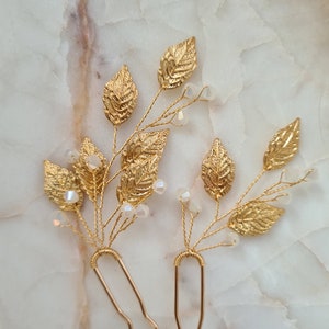 Vintage and Delicate Leaves & Crystals Bridal Hair Pins Bridesmaid Hair Pins Gold Leaf Bridal Headpiece Wedding Hair Accessory image 5