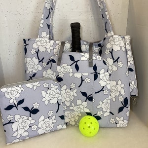 Floral Pickleball Tote Bag: Women&#39;s Court Bag with Pouch