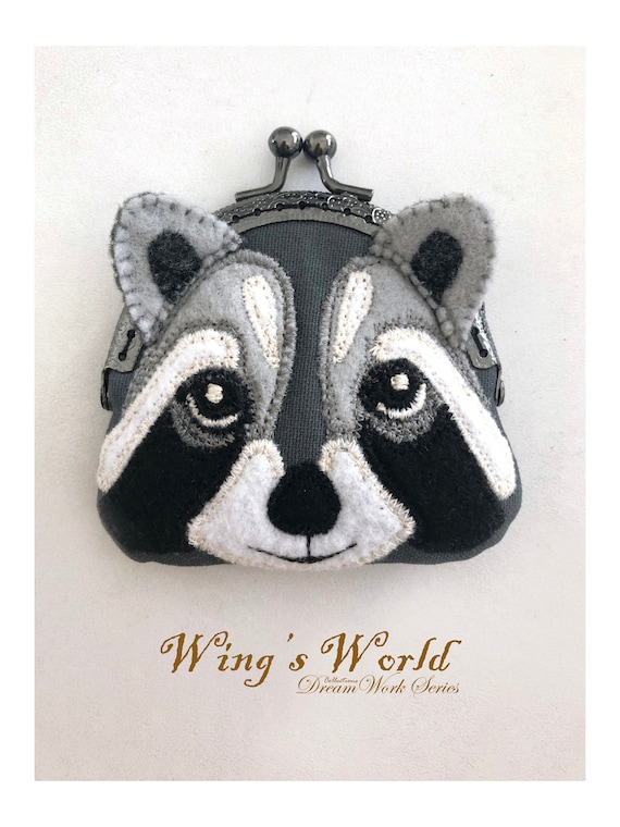 Panda Kiss Lock Mini Coin Purse - Kawaii Panda - Making Life Cuter