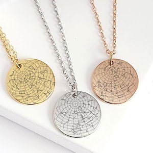 Colar com mapa estelar do céu noturno para mulheres, colar de aniversário para mães, colar de aniversário personalizado gravado para namorada ou esposa, presente para melhores amigas.