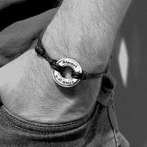Urnenarmband für Männer, individuell gravierte Gedenkurne mit Unendlichkeitssymbol für Väter, Schmuck zur Erinnerung an die Asche Verstorbener, Geschenk zur Trauerbekundung