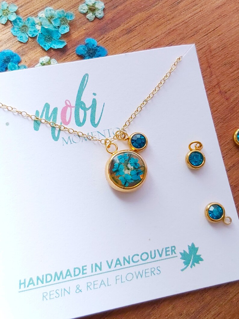 friendship gft spring wedding 24k gold plated FREE shipping Miniature round resin with natural flowers pendant