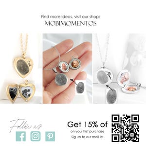 May include: Gold and silver heart and circular lockets on chains. The lockets feature engraved fingerprints and the words Dad or Mom. Inside, the lockets contain small circular photographs of people. Text includes MOBIMOMENTOS and a QR code.