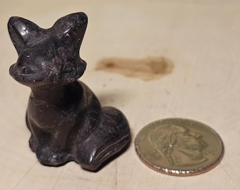 Mini Garnet Fox, Small Keepsake, Small Carving.