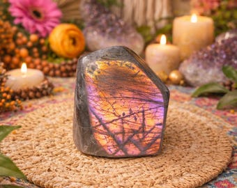Flashy Labradorite Freeform, 2.35oz, Approx Measurements 1.5"×1.5". Beautiful Flashy, Home Decor, Reiki, Healing, Lab