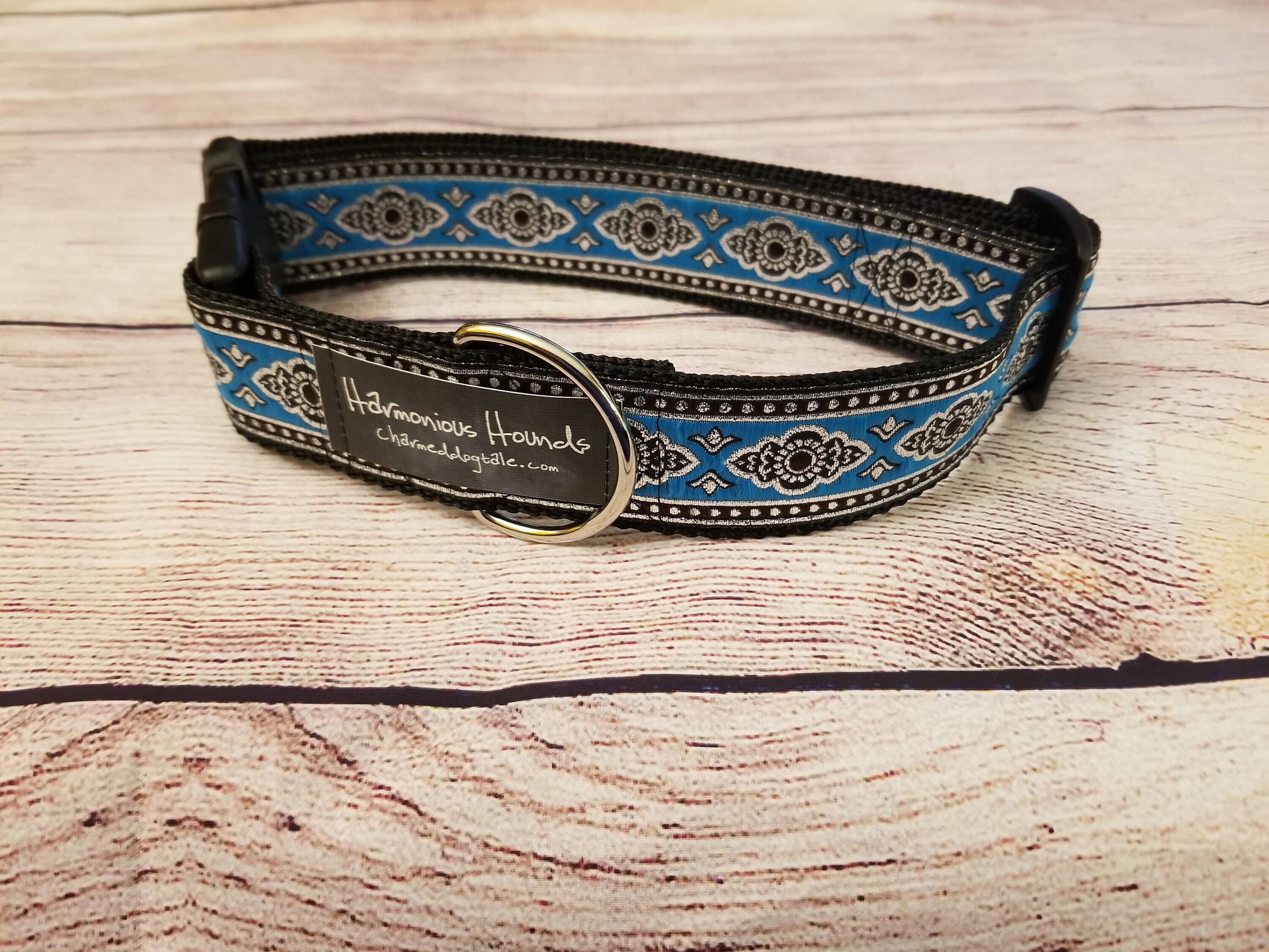 1426 Harmonious Hounds Dog Collar 1.5 width, Jacquard Ribbon, Guitar