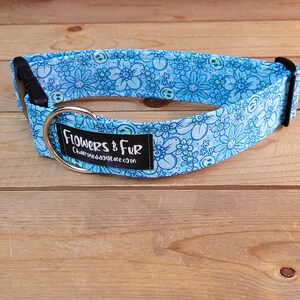 13&quot;-26&quot; Dog Collar 1.5&quot; Width, Pet Accessory, Fabric Collar, Pet Collar, Medium, Large, Blue Daisy Collar, Flowers & Fur Dog Collar, Smiley