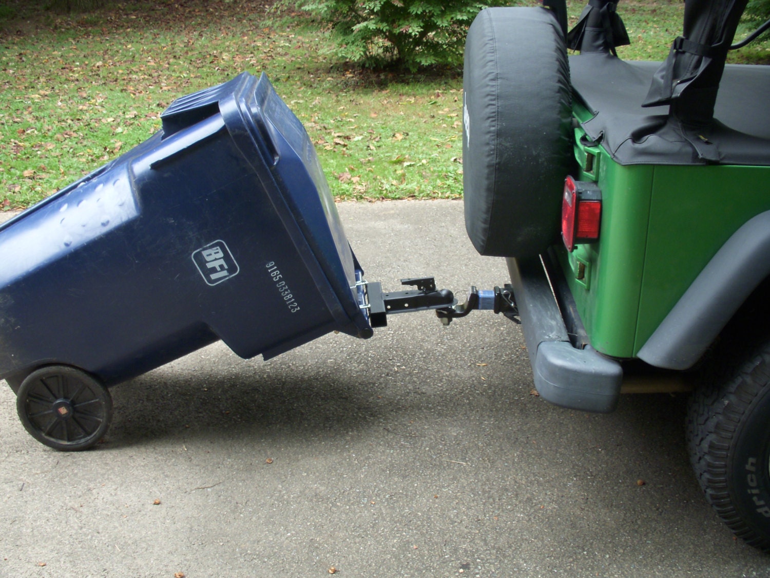 Ball Mounted Trash Can Hauler ball-mounted-trash-can-hauler
